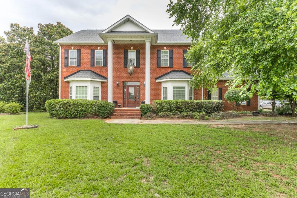4 bedroom, 4 bathroom, 3,832 sq ft single family residence for sale at 208 Martin Terrace, Kathleen, GA 31047