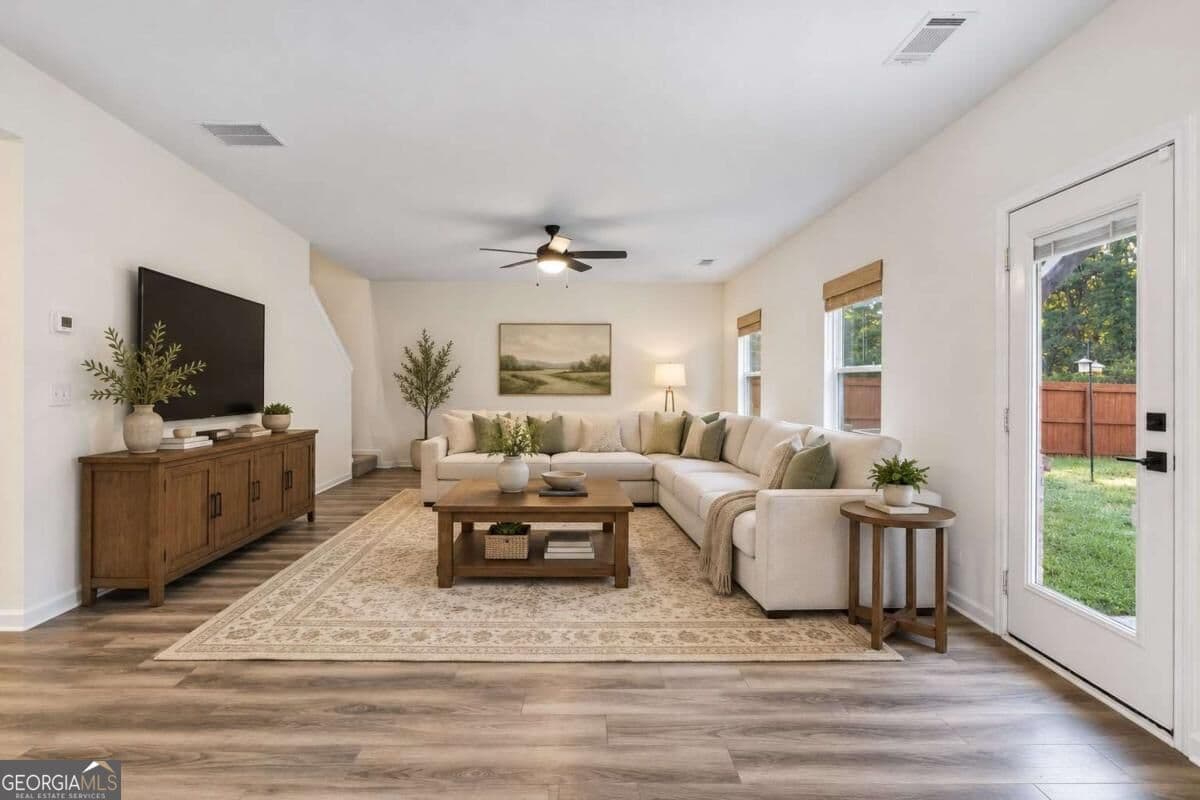 4 bedroom, 2.5 bathroom, 2,556 sq ft single family residence for sale at 3955 Saddle Bag Court, Dacula, GA 30019 — photo 6