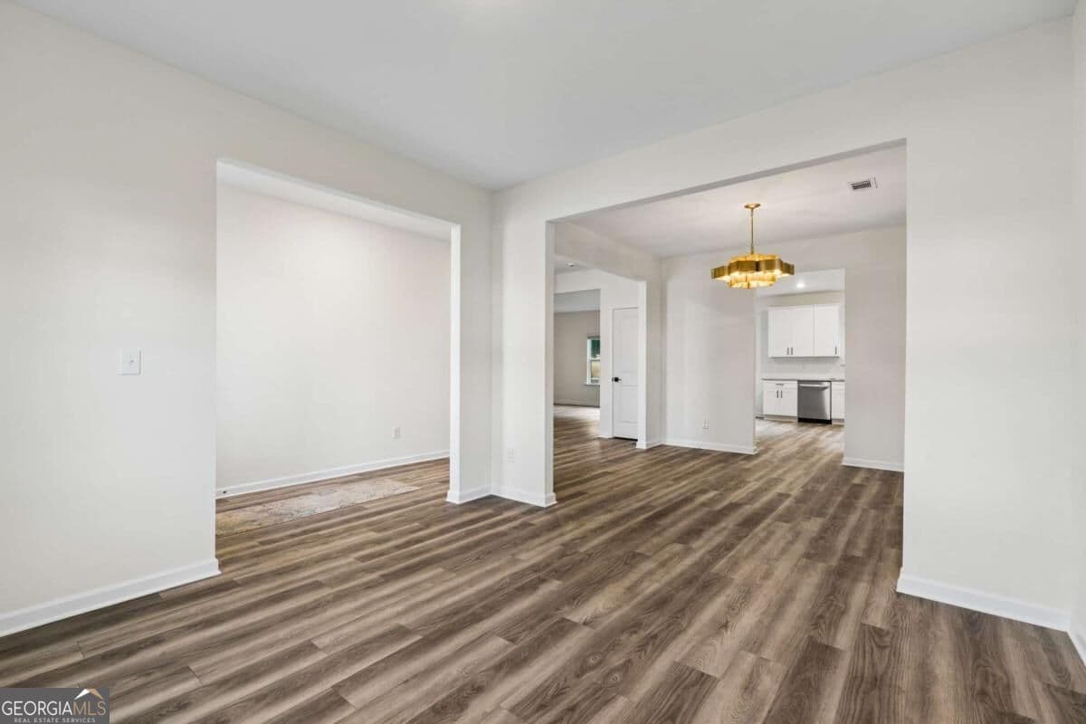 4 bedroom, 2.5 bathroom, 2,556 sq ft single family residence for sale at 3955 Saddle Bag Court, Dacula, GA 30019 — photo 9