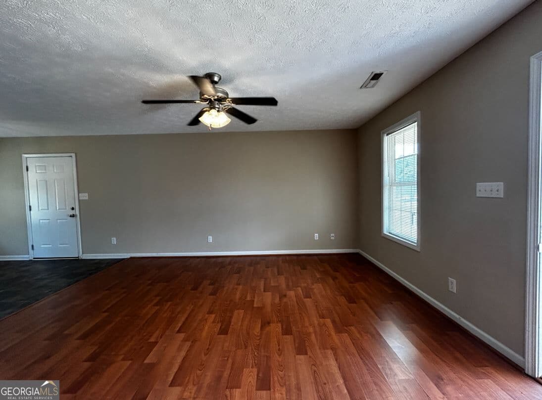 3 bedroom, 2 bathroom, 1,260 sq ft single family residence for rent at 80 Stonegate Drive, Cedartown, GA 30125 for $1,400 a month — photo 2