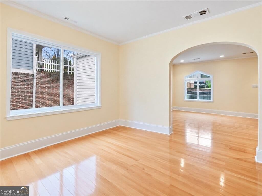3 bedroom, 3 bathroom, 2,961 sq ft single family residence for sale at 2900 Lookout Place, Atlanta, GA 30305 — photo 9