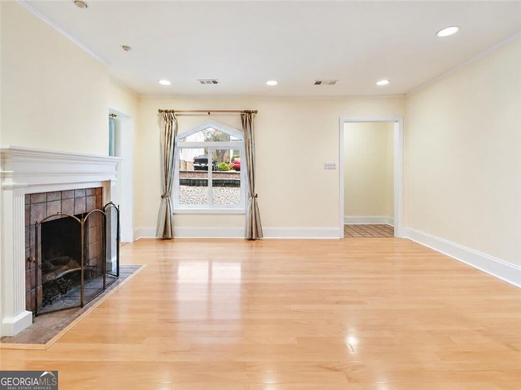 3 bedroom, 3 bathroom, 2,961 sq ft single family residence for sale at 2900 Lookout Place, Atlanta, GA 30305 — photo 8