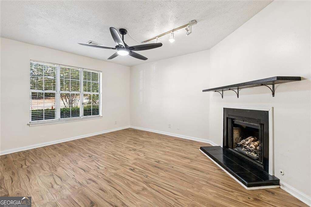 2 bedroom, 2.5 bathroom, 1,430 sq ft condominium for sale at 101 Vineyard Pond Drive, Norcross, GA 30071 — photo 7