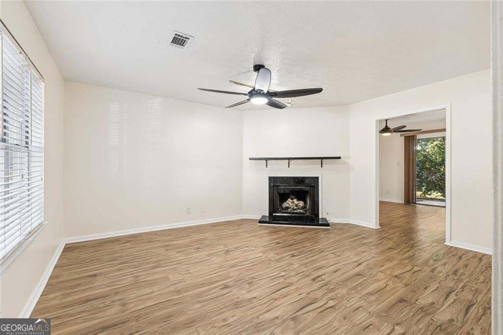 2 bedroom, 2.5 bathroom, 1,430 sq ft condominium for sale at 101 Vineyard Pond Drive, Norcross, GA 30071 — photo 3