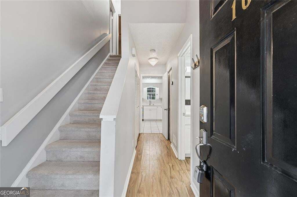 2 bedroom, 2.5 bathroom, 1,430 sq ft condominium for sale at 101 Vineyard Pond Drive, Norcross, GA 30071 — photo 5