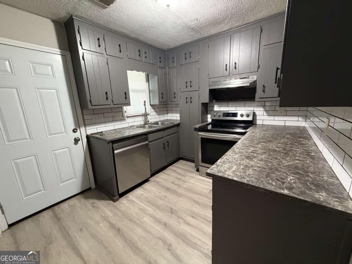 2 bedroom, 1 bathroom duplex for rent at 1156 Pinedale Circle, Conyers, GA 30012 for $1,400 a month — photo 9