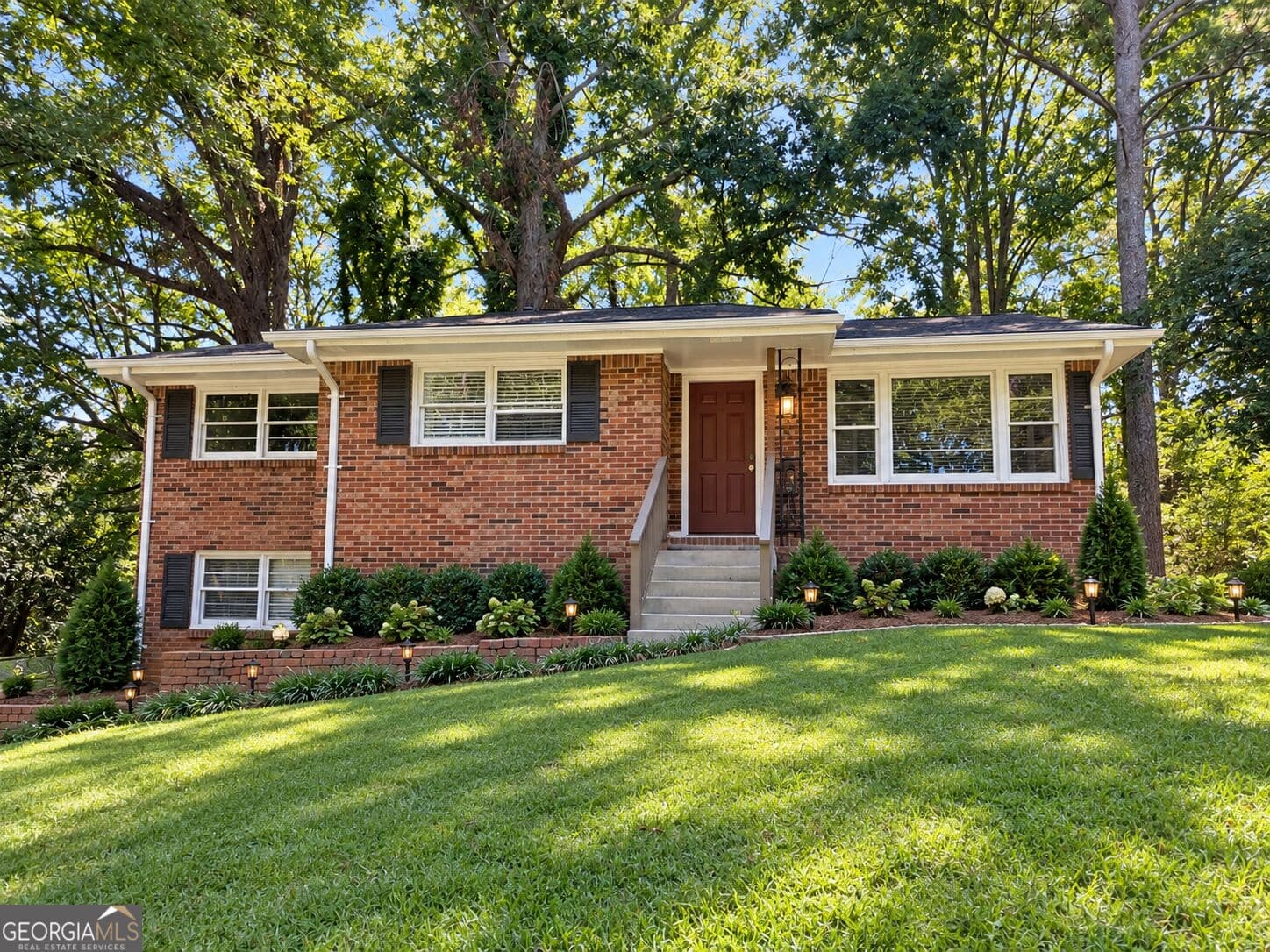 4 bedroom, 2.5 bathroom, 2,134 sq ft single family residence for sale at 1724 E Mercer Drive, Griffin, GA 30223 — photo 1 of 13