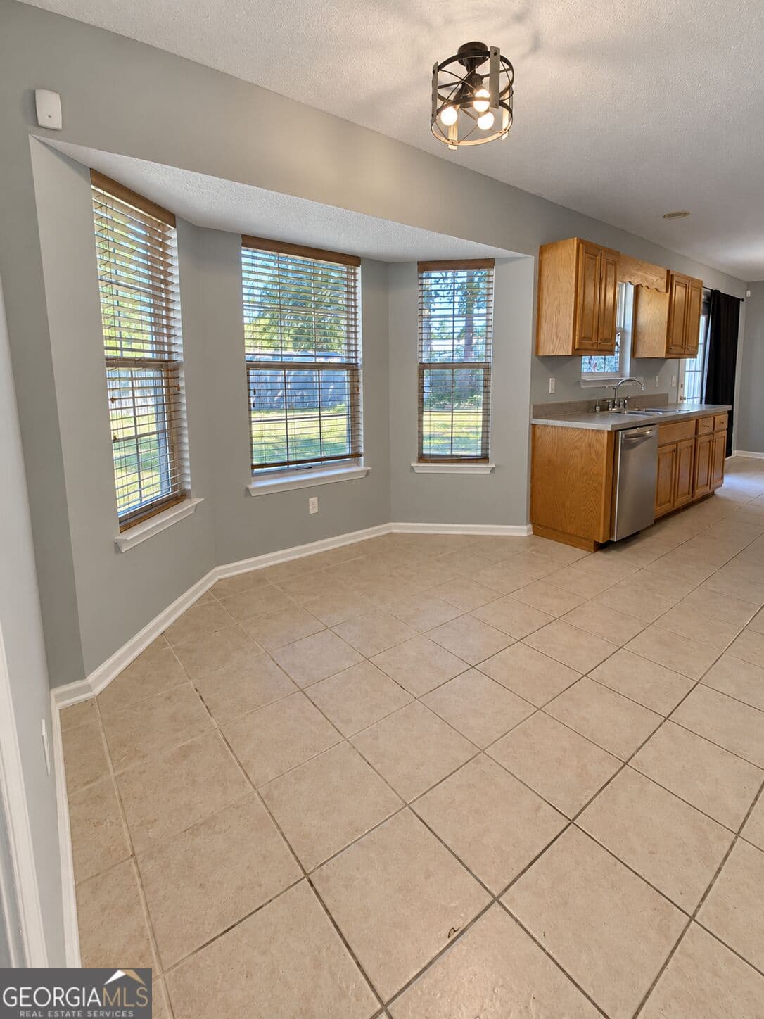 3 bedroom, 2 bathroom, 1,424 sq ft single family residence for rent at 221 W Sherrard Avenue, Kingsland, GA 31548 for $1,850 a month — photo 6