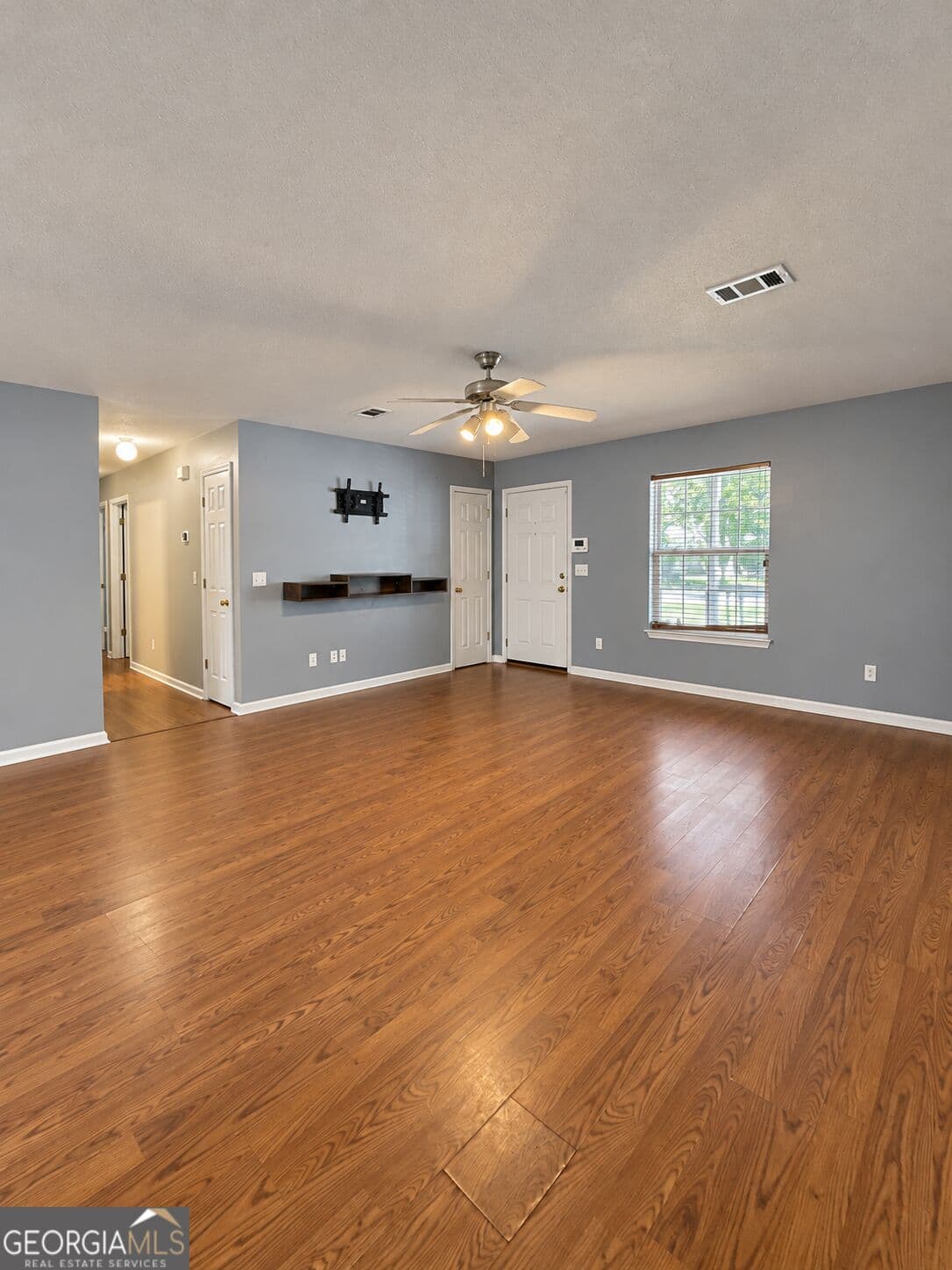 3 bedroom, 2 bathroom, 1,424 sq ft single family residence for rent at 221 W Sherrard Avenue, Kingsland, GA 31548 for $1,850 a month — photo 3