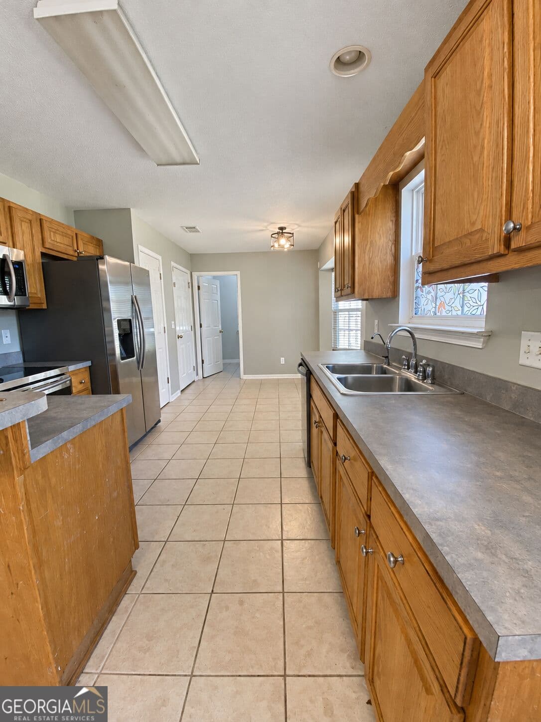 3 bedroom, 2 bathroom, 1,424 sq ft single family residence for rent at 221 W Sherrard Avenue, Kingsland, GA 31548 for $1,850 a month — photo 5