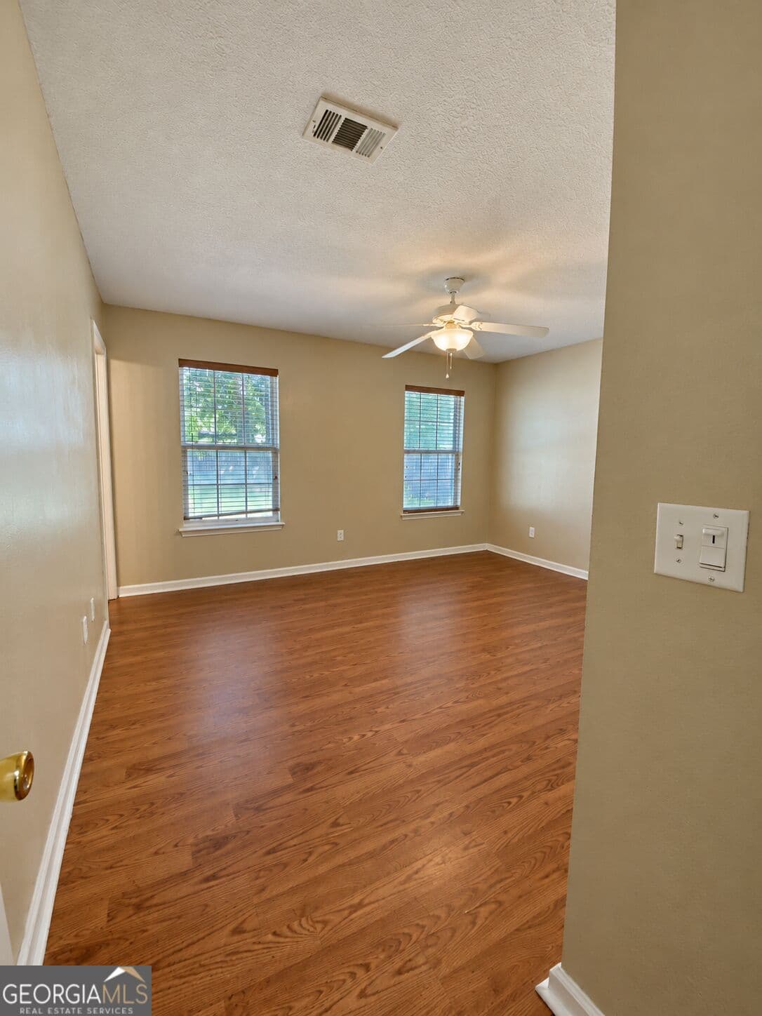 3 bedroom, 2 bathroom, 1,424 sq ft single family residence for rent at 221 W Sherrard Avenue, Kingsland, GA 31548 for $1,850 a month — photo 8