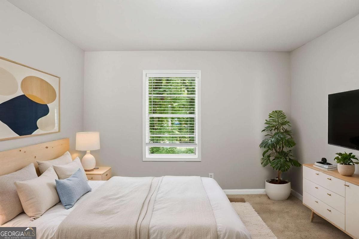 3 bedroom, 1 bathroom, 925 sq ft single family residence for sale at 830 Mercury Drive, Atlanta, GA 30331 — photo 6