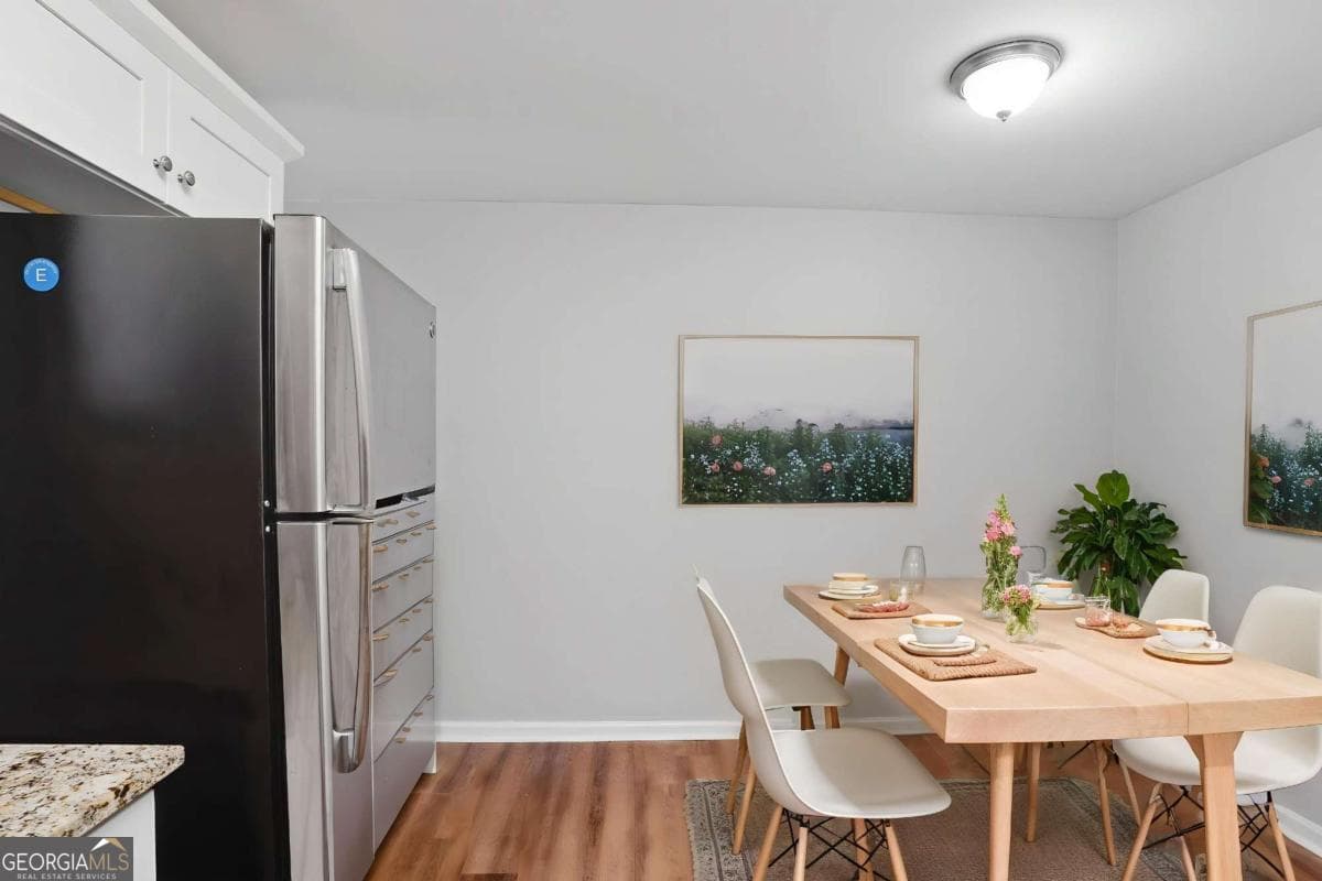 3 bedroom, 1 bathroom, 925 sq ft single family residence for sale at 830 Mercury Drive, Atlanta, GA 30331 — photo 3