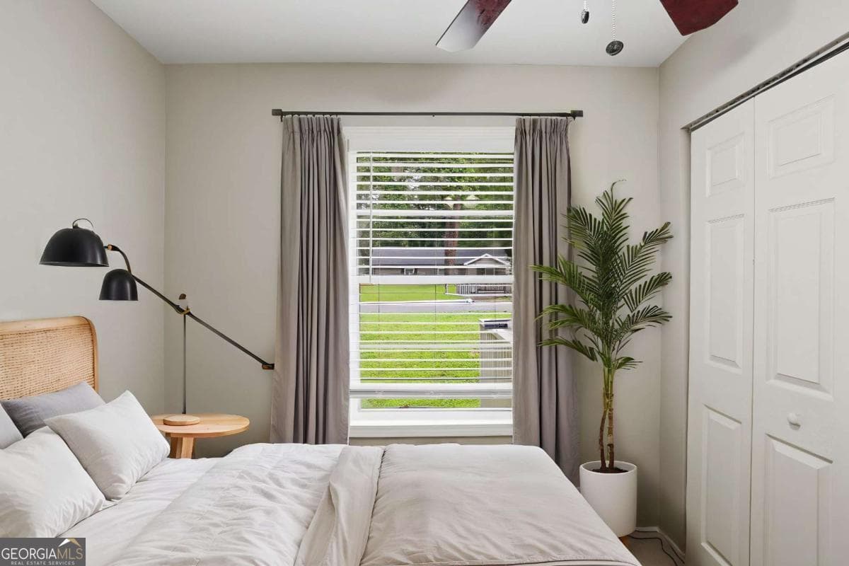 3 bedroom, 1 bathroom, 925 sq ft single family residence for sale at 830 Mercury Drive, Atlanta, GA 30331 — photo 5