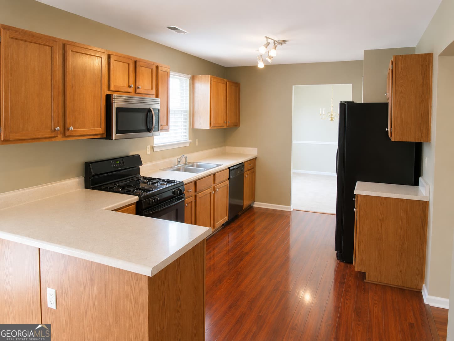 5 bedroom, 3 bathroom, 3,324 sq ft single family residence for sale at 307 Daytona Drive, Mcdonough, GA 30253 — photo 10