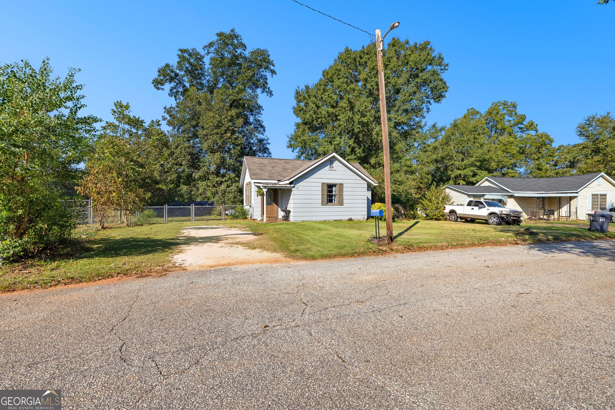 2 bedroom, 1 bathroom, 1,000 sq ft single family residence for sale at 108 Maple Street, Valley, AL 36854 — photo 3