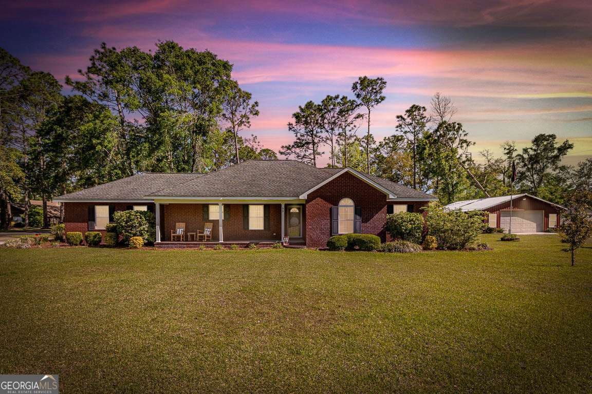 3 bedroom, 2 bathroom, 1,628 sq ft single family residence sold at 99 S Melody Drive, Jesup, GA 31545