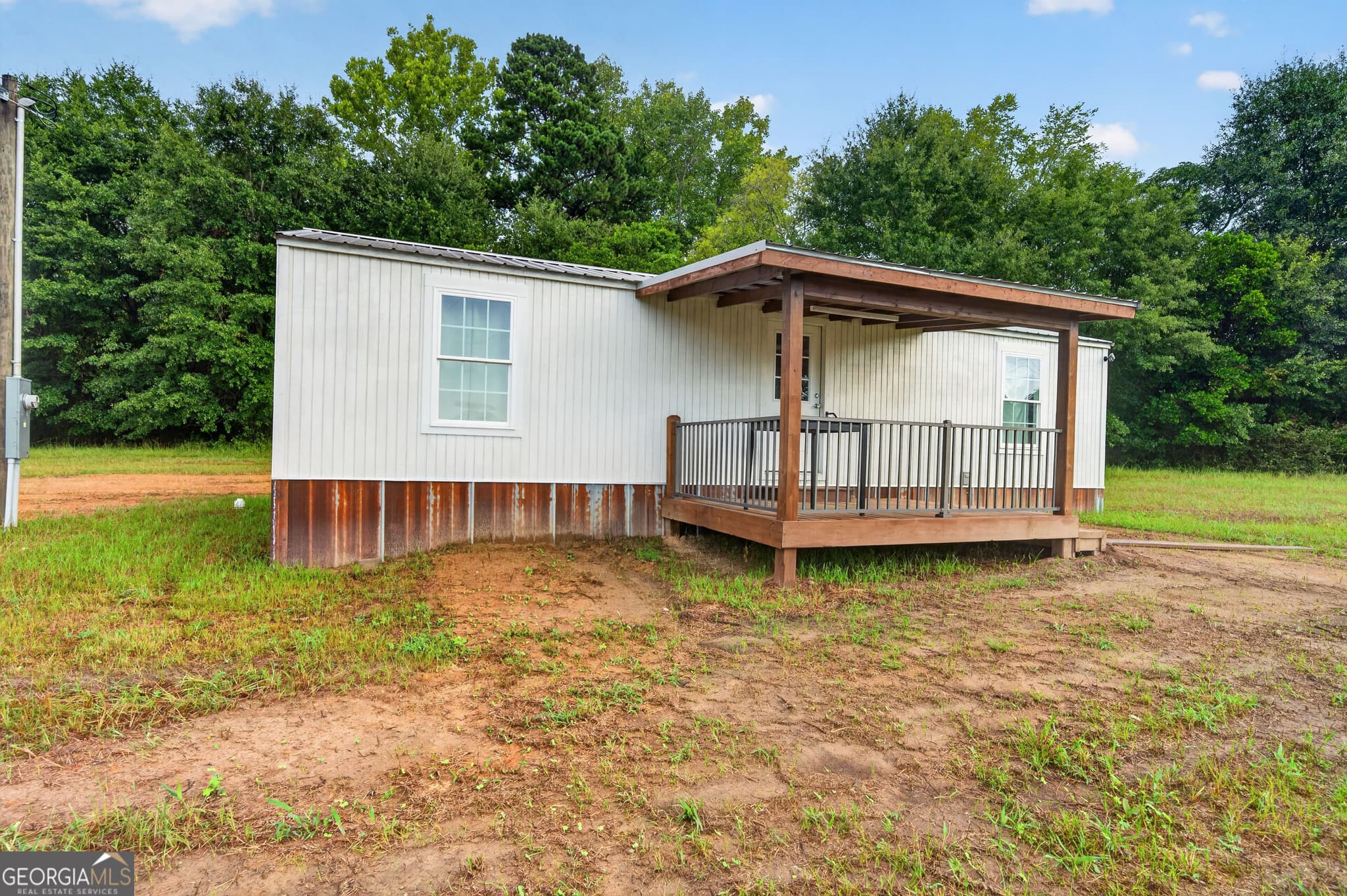 1 bedroom, 1 bathroom, 680 sq ft manufactured home,single family residence for sale at 11381 Georgia 18, Gordon, GA 31031
