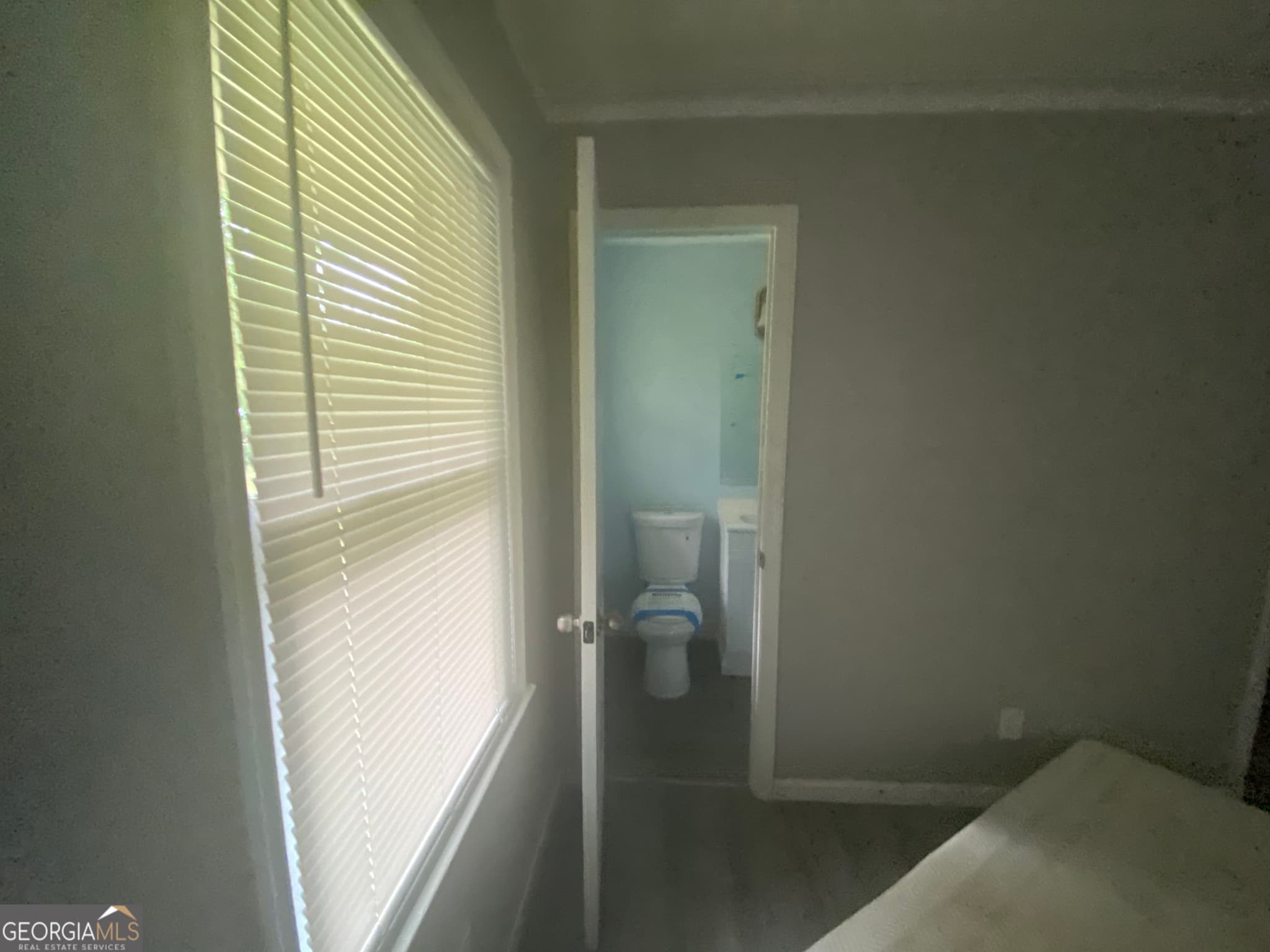 3 bedroom, 3 bathroom, 1,352 sq ft single family residence for sale at 15923 Highway 36, Covington, GA 30014 — photo 7