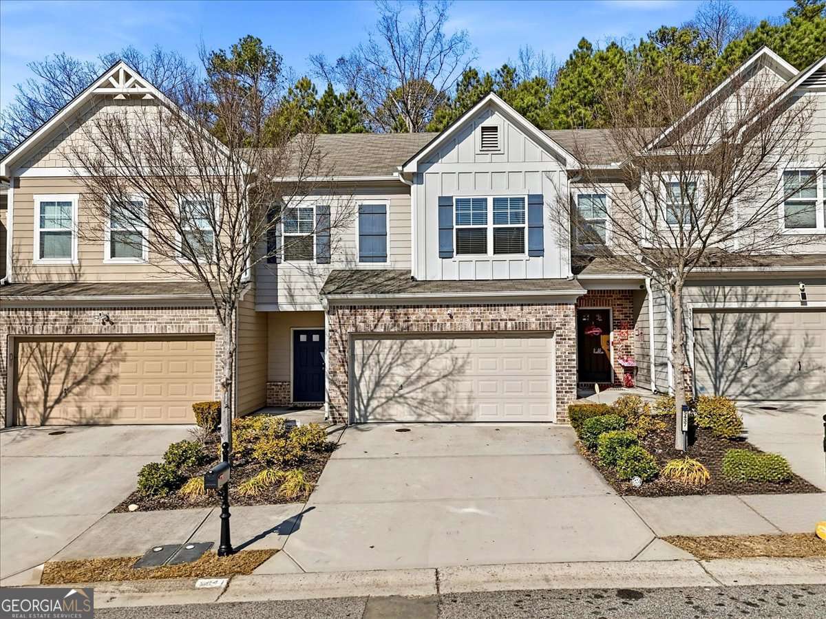 3 bedroom, 2.5 bathroom, 1,804 sq ft townhouse sold at 5441 Cascade Ridge, Atlanta, GA 30336