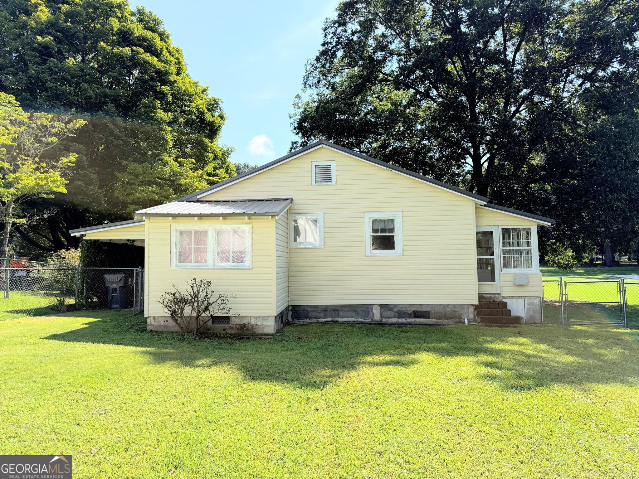 2 bedroom, 1 bathroom, 990 sq ft single family residence for sale at 450 Bowdon Street, Tallapoosa, GA 30176 — photo 4