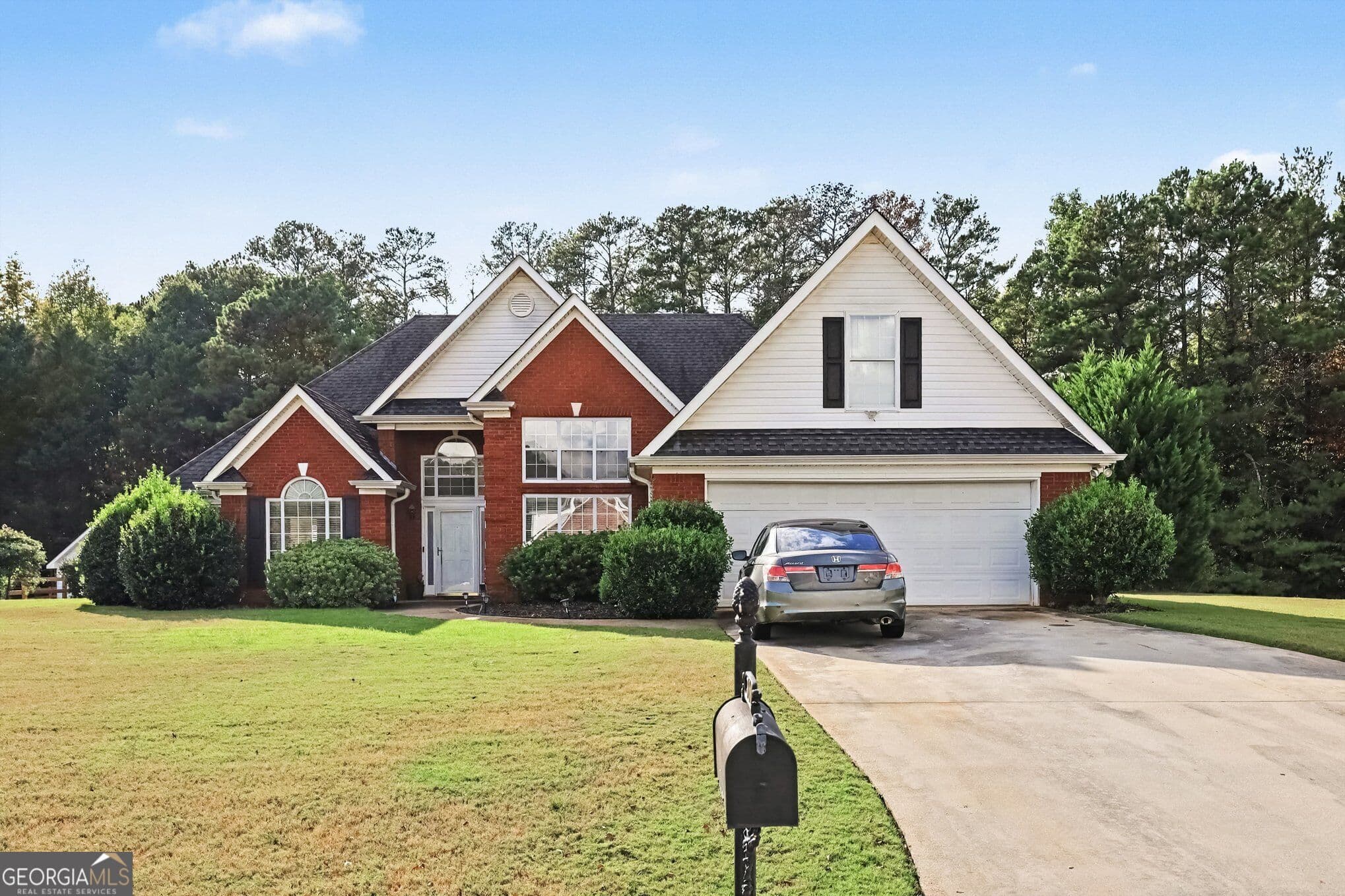 4 bedroom, 3 bathroom, 2,472 sq ft single family residence for sale at 300 Glynnshire Court, Covington, GA 30016