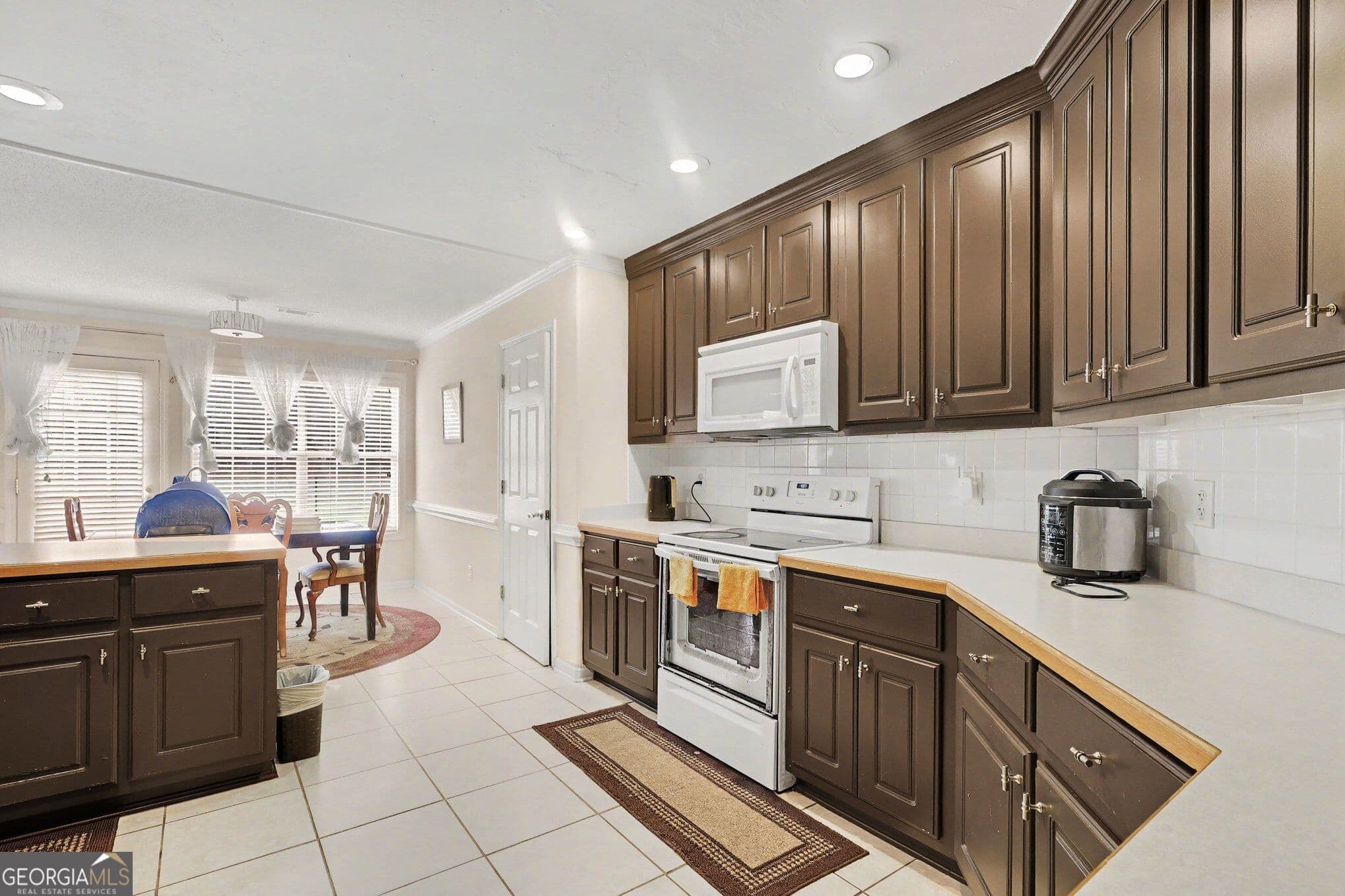 4 bedroom, 3 bathroom, 2,472 sq ft single family residence for sale at 300 Glynnshire Court, Covington, GA 30016 — photo 9