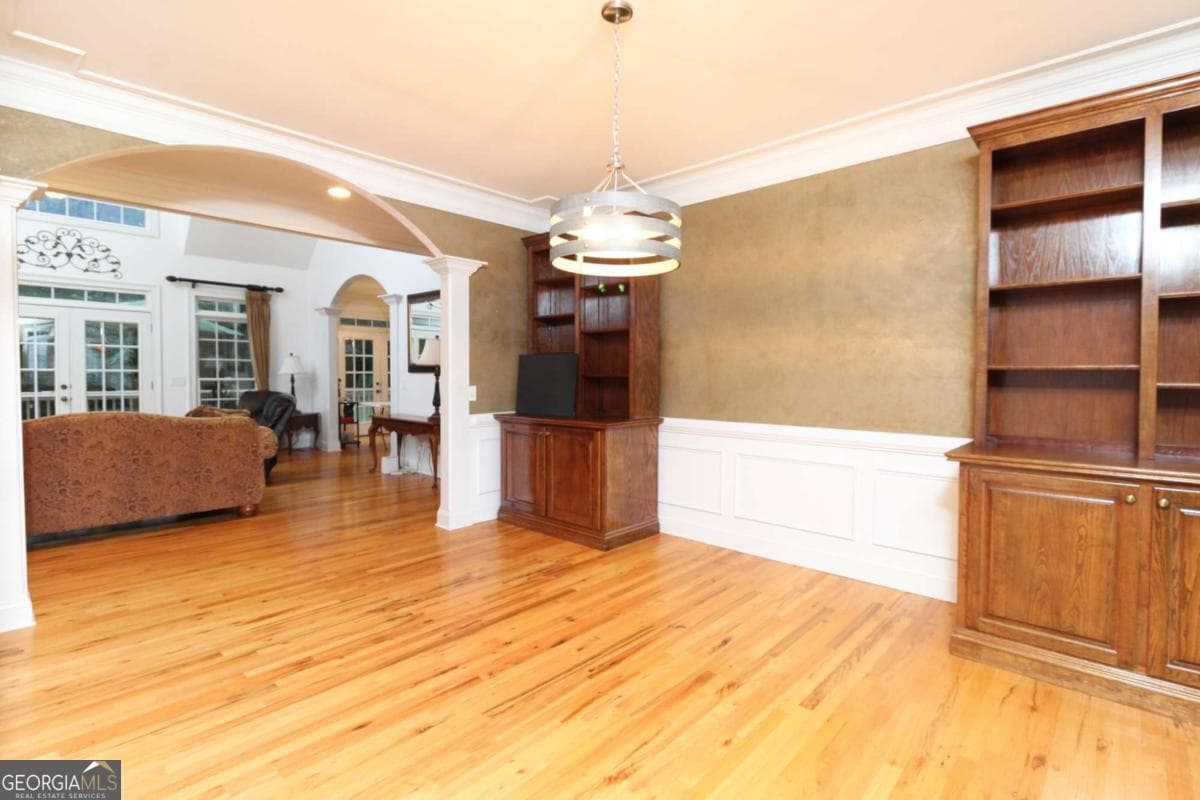 4 bedroom, 3.5 bathroom, 2,870 sq ft single family residence for sale at 1051 Spring Creek Drive, Bishop, GA 30621 — photo 9