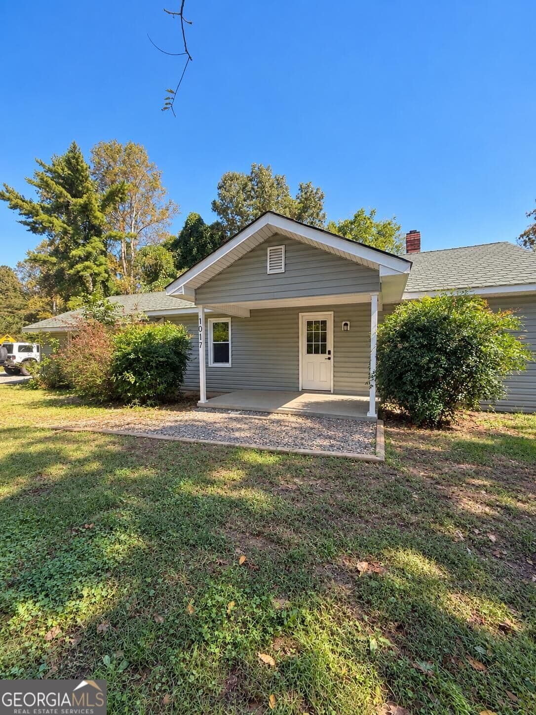 3 bedroom, 1 bathroom, 1,424 sq ft single family residence for sale at 1017 Worley Crossroads, Jasper, GA 30143 — photo 1 of 13