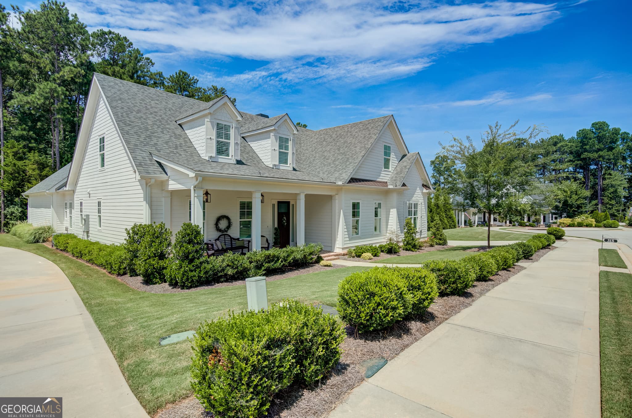 4 bedroom, 4.5 bathroom, 3,357 sq ft single family residence for sale at 315 Traditions Way, Senoia, GA 30276 — photo 3