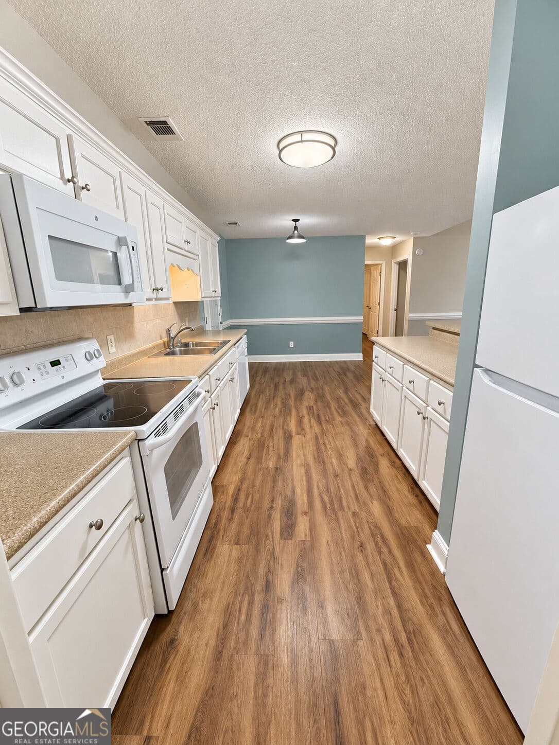 3 bedroom, 2 bathroom, 1,300 sq ft single family residence under contract at 130 Pine Street, Pulaski, GA 30451 — photo 9