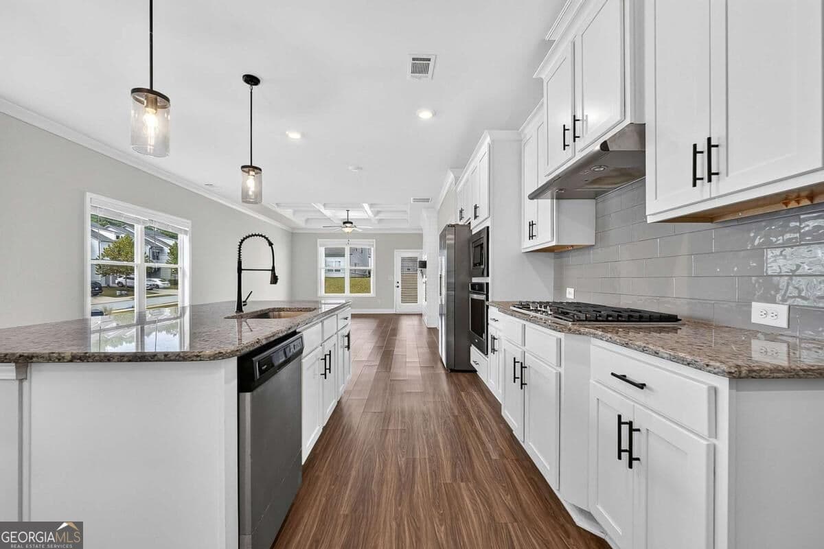 5 bedroom, 3.5 bathroom, 2,621 sq ft single family residence for sale at 1814 Westfall Landing, Auburn, GA 30011 — photo 7