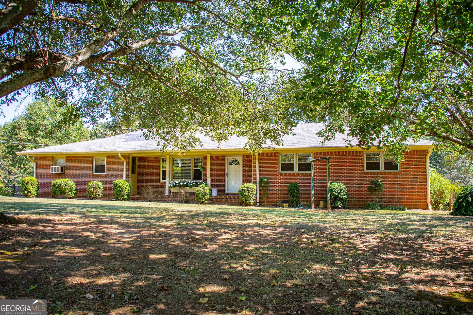 3 bedroom, 2 bathroom, 2,208 sq ft single family residence for sale at 677 Upper Caldwell Road, Bowdon, GA 30108 — photo 3