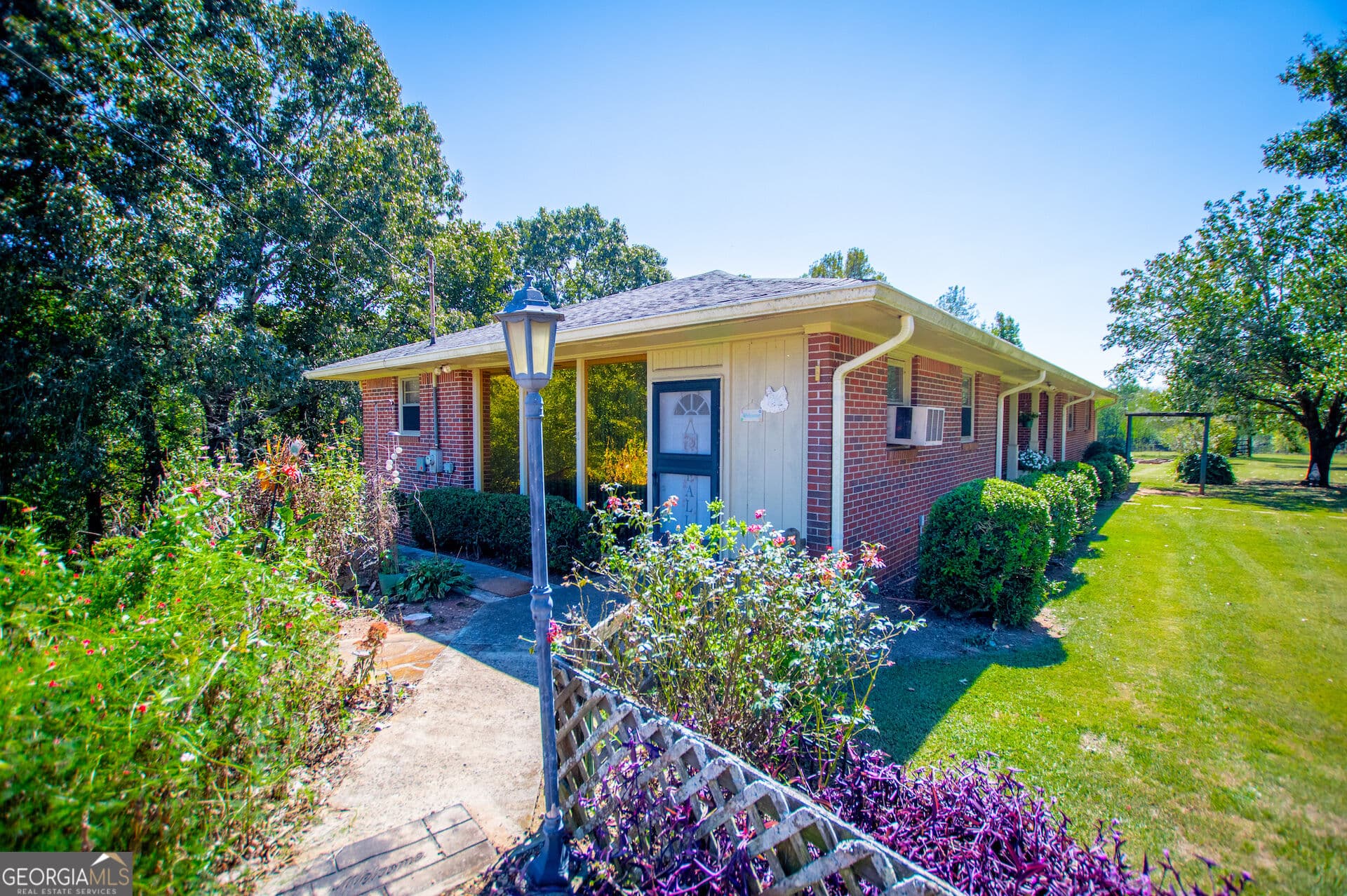 3 bedroom, 2 bathroom, 2,208 sq ft single family residence for sale at 677 Upper Caldwell Road, Bowdon, GA 30108 — photo 4