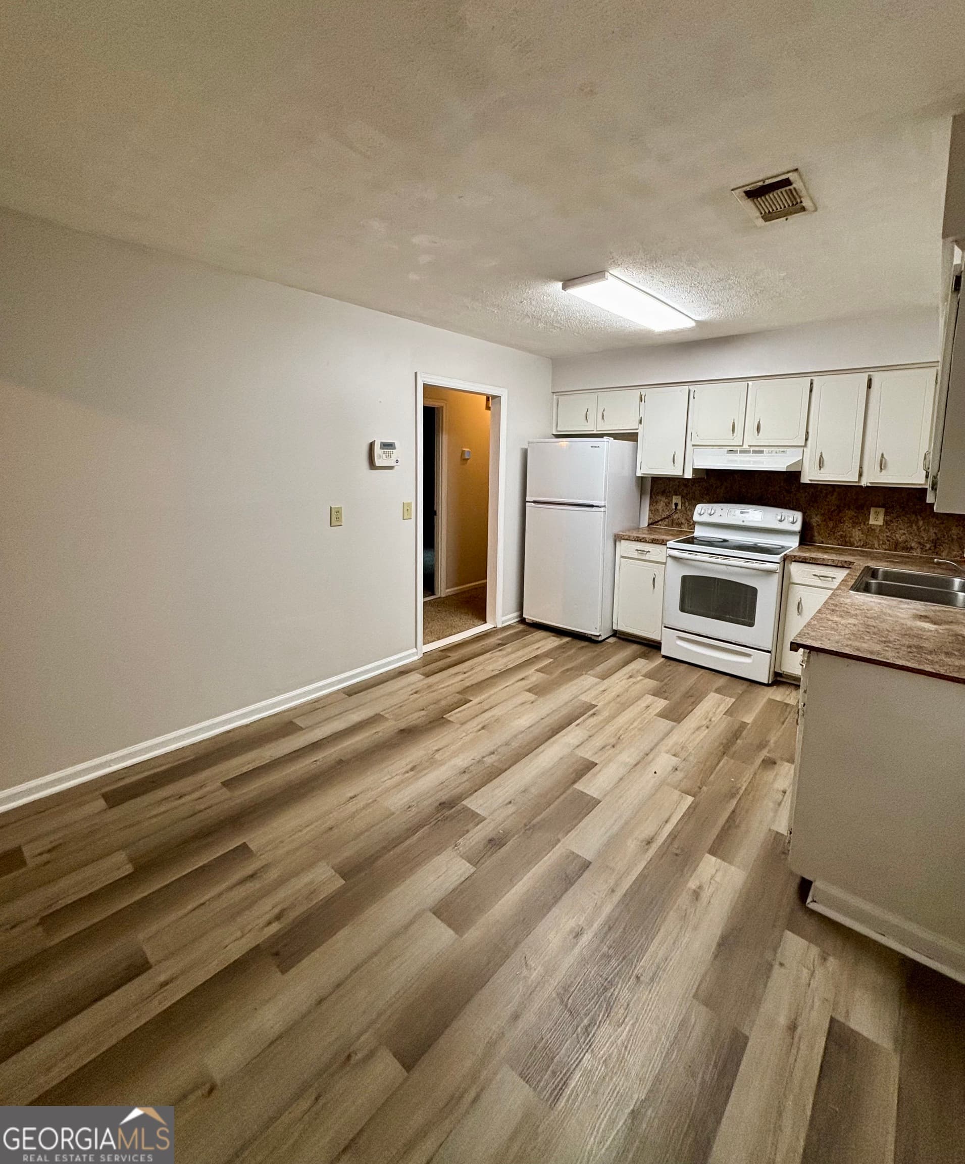 4 bedroom, 1 bathroom single family residence for sale at 709 Parkwood Drive, Columbus, GA 31907 — photo 4