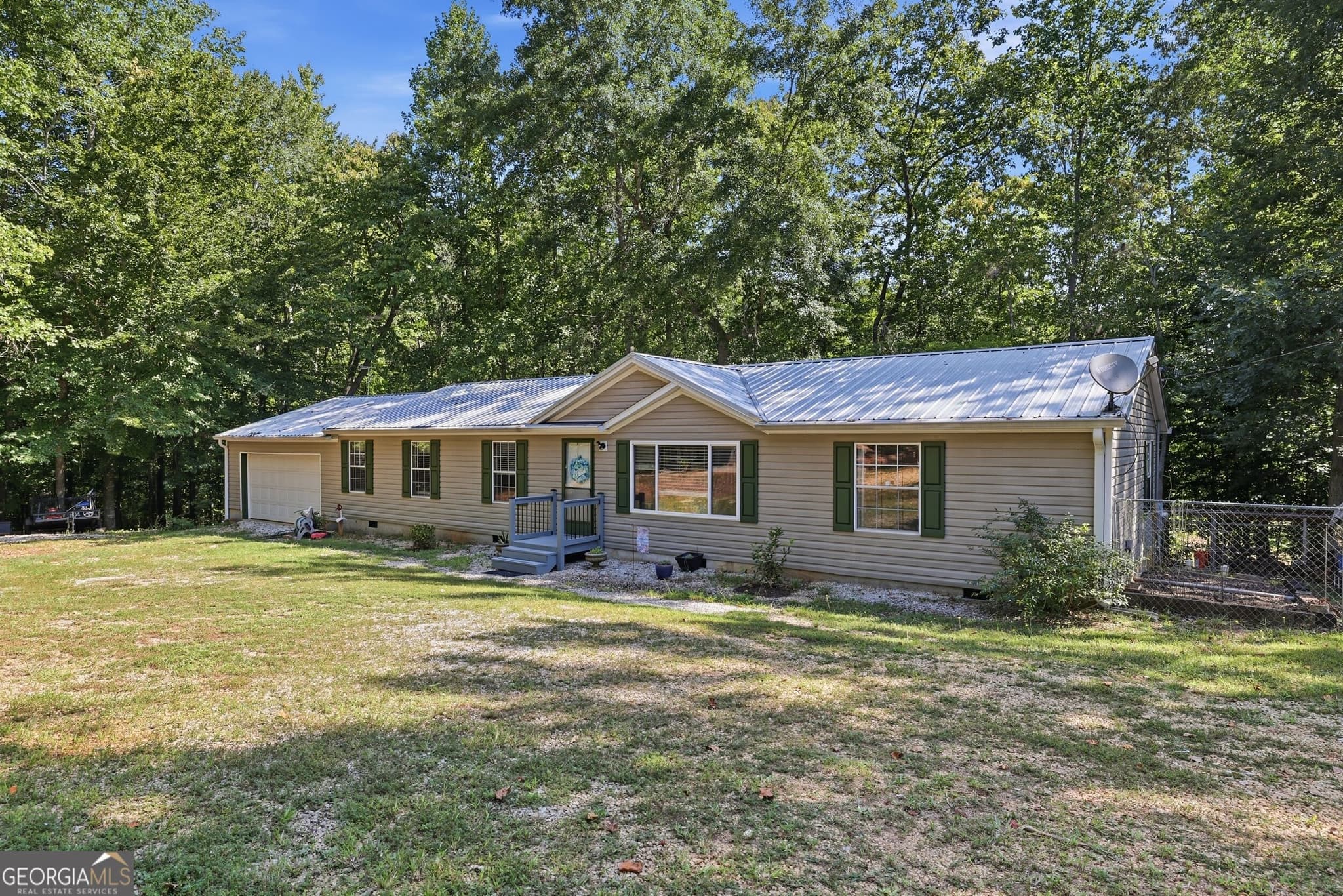 3 bedroom, 2 bathroom, 1,680 sq ft manufactured home,single family residence for sale at 1 Pine Needle Trail, Martin, GA 30557 — photo 2