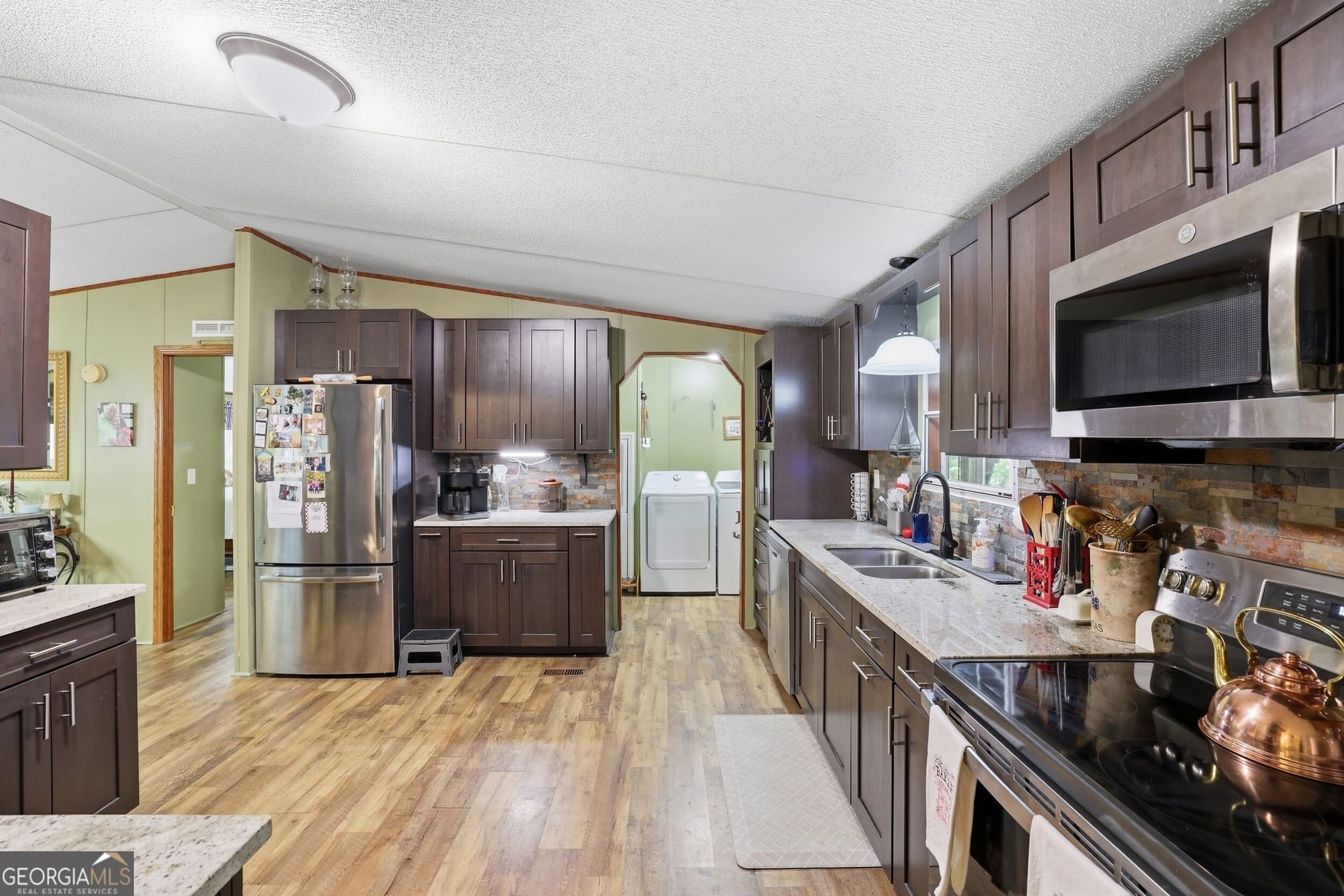 3 bedroom, 2 bathroom, 1,680 sq ft manufactured home,single family residence for sale at 1 Pine Needle Trail, Martin, GA 30557 — photo 10