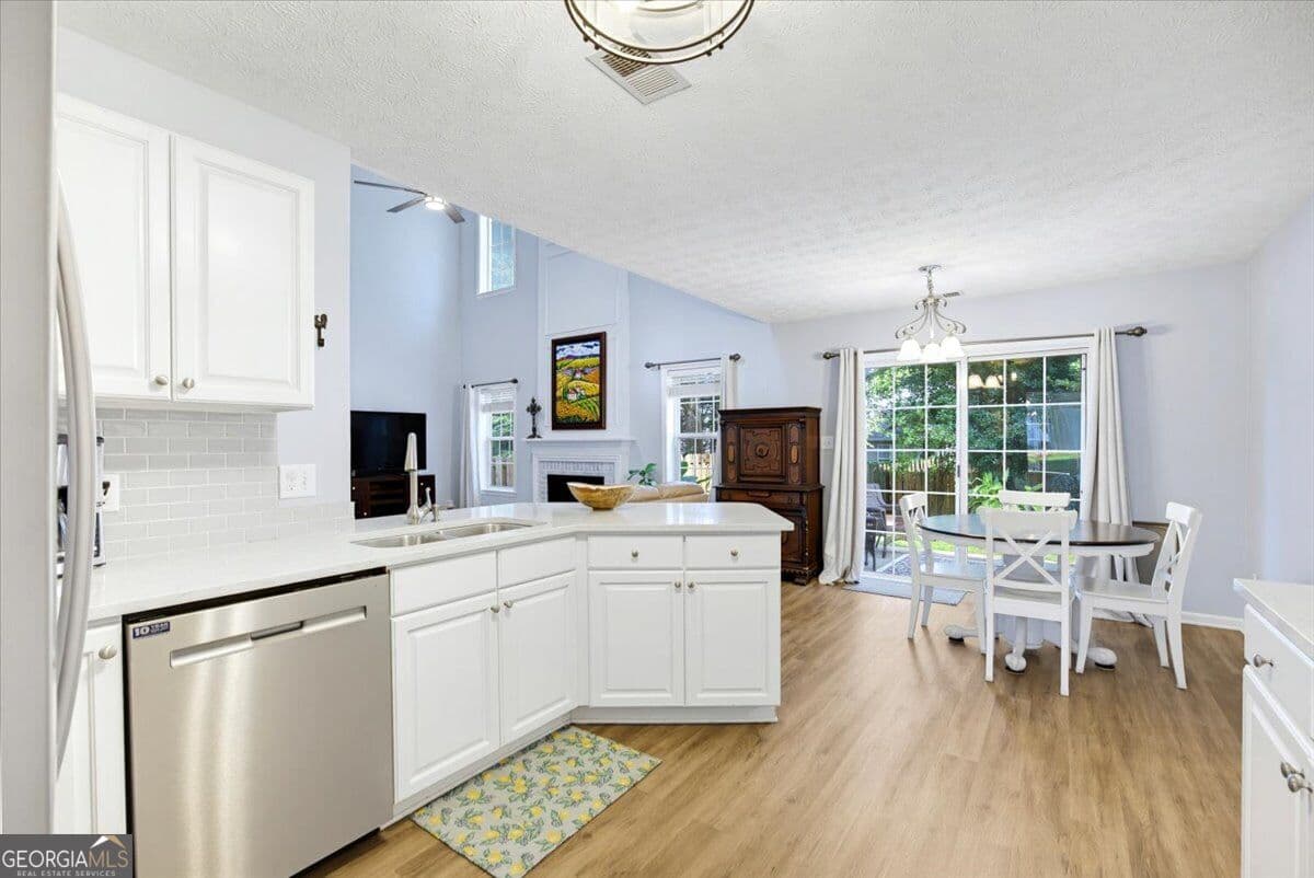 3 bedroom, 2.5 bathroom, 2,173 sq ft single family residence for sale at 2360 Brookgreen Commons, Kennesaw, GA 30144 — photo 10