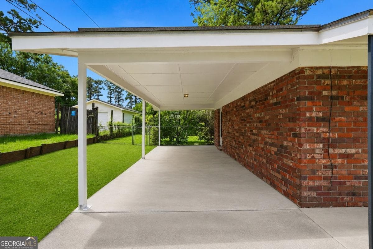 3 bedroom, 1 bathroom, 1,134 sq ft single family residence for sale at 4 Lucian Circle, Savannah, GA 31406 — photo 4