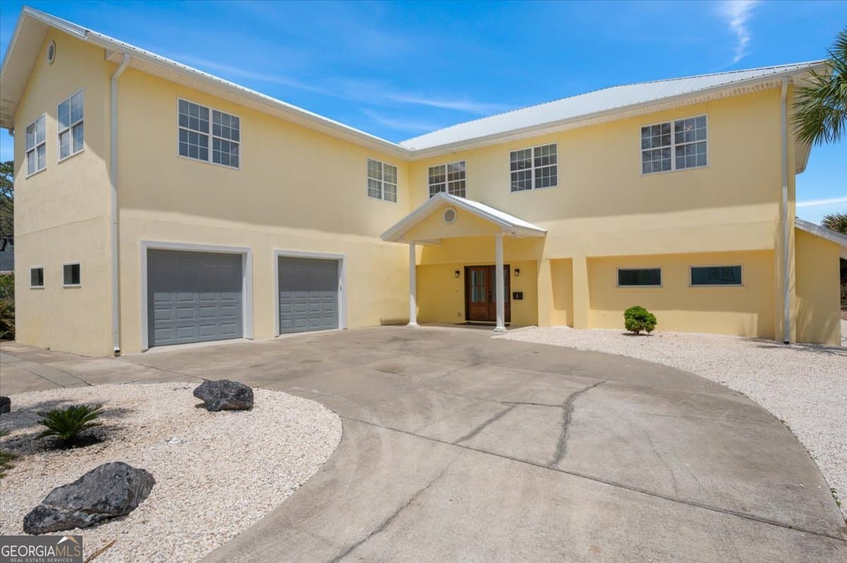 6 bedroom, 5 bathroom, 5,420 sq ft single family residence for sale at 9 Austin Lane, Jekyll Island, GA 31527 — photo 6