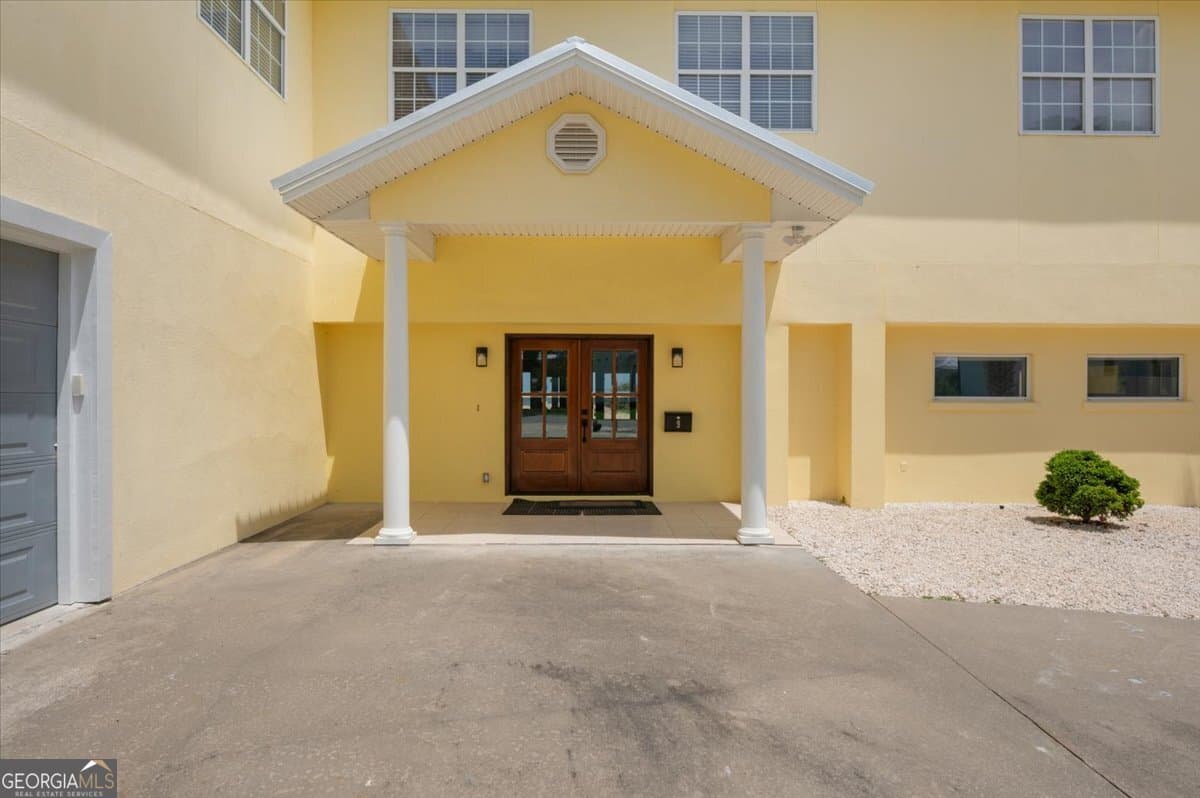 6 bedroom, 5 bathroom, 5,420 sq ft single family residence for sale at 9 Austin Lane, Jekyll Island, GA 31527 — photo 7