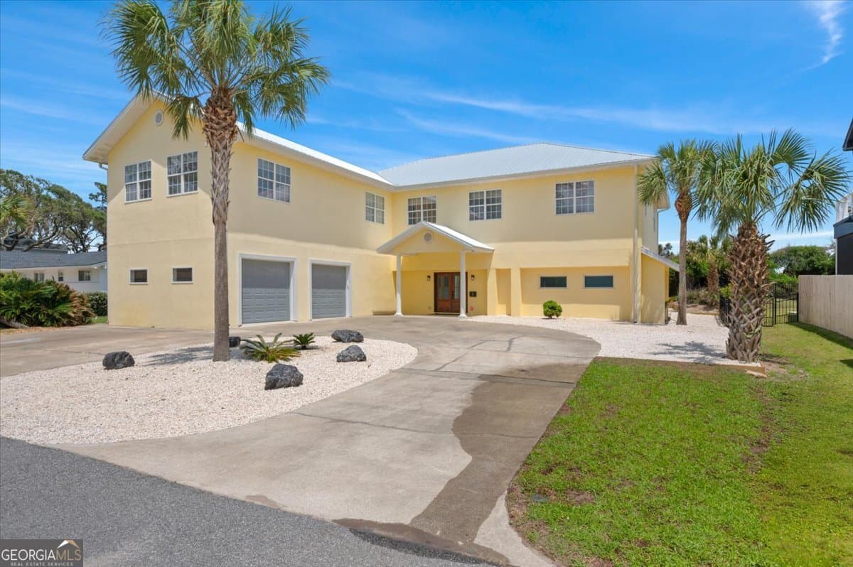 6 bedroom, 5 bathroom, 5,420 sq ft single family residence for sale at 9 Austin Lane, Jekyll Island, GA 31527 — photo 5