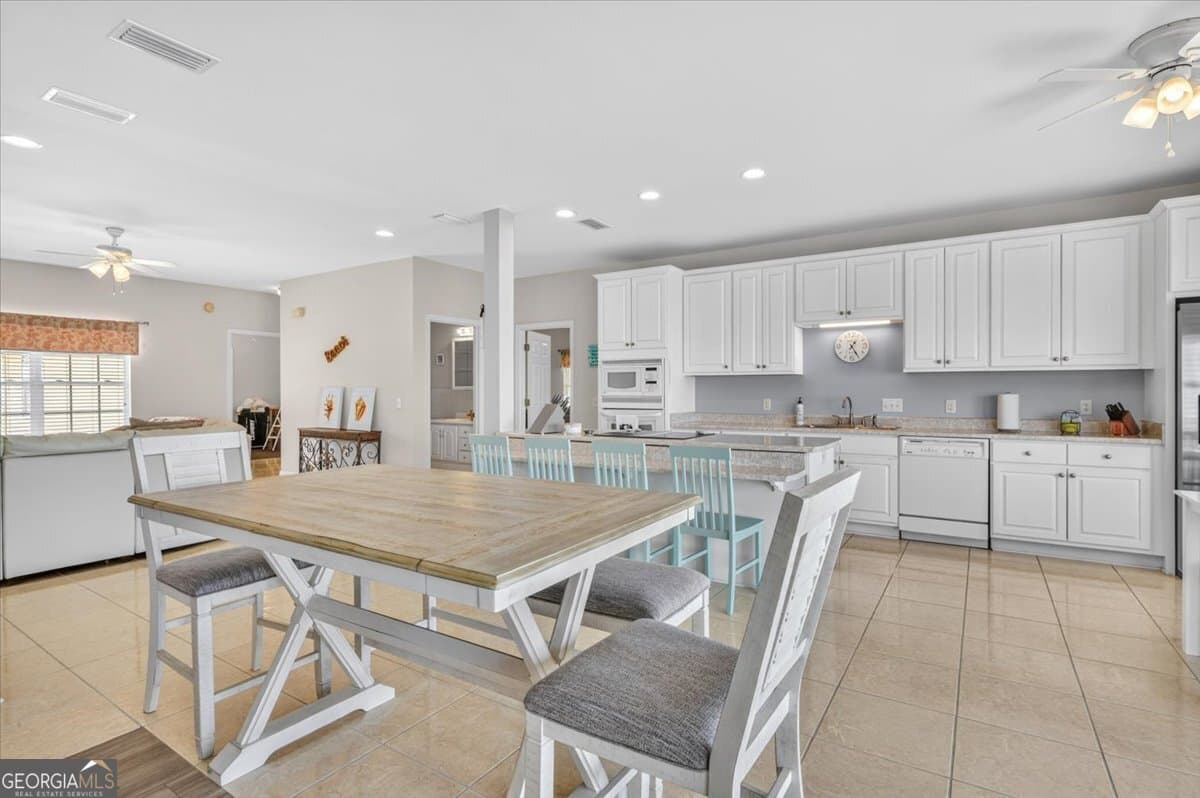 6 bedroom, 5 bathroom, 5,420 sq ft single family residence for sale at 9 Austin Lane, Jekyll Island, GA 31527 — photo 9