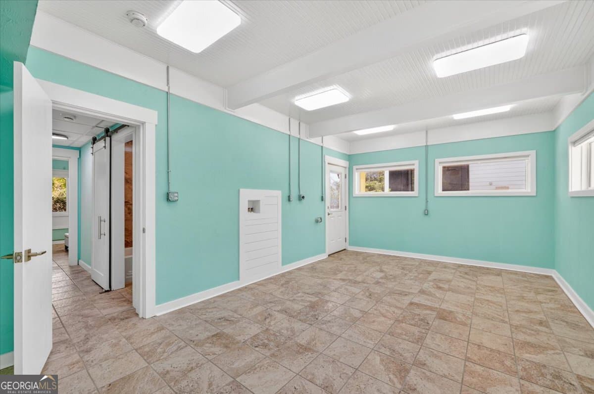 6 bedroom, 5 bathroom, 5,420 sq ft single family residence for sale at 9 Austin Lane, Jekyll Island, GA 31527 — photo 8