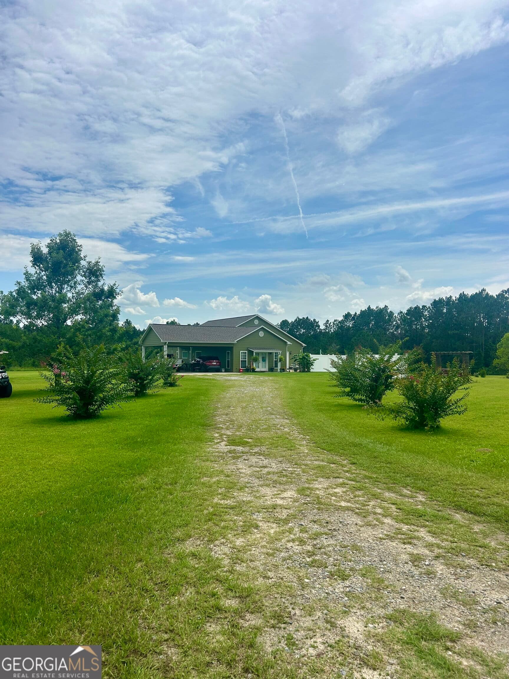 4 bedroom, 3 bathroom single family residence under contract at 3858 Sapps Lake Rdn/A N/A, Enigma, GA 31749 — photo 7