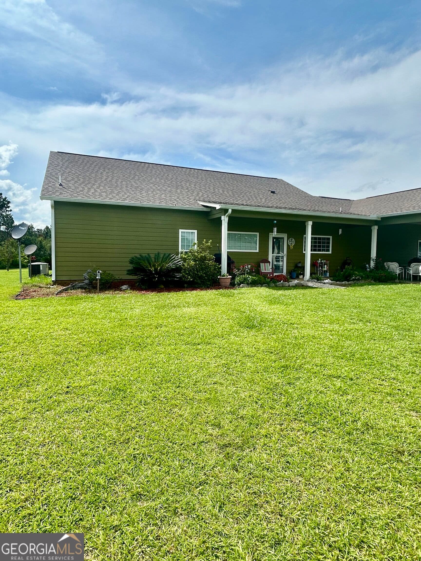 4 bedroom, 3 bathroom single family residence under contract at 3858 Sapps Lake Rdn/A N/A, Enigma, GA 31749 — photo 9