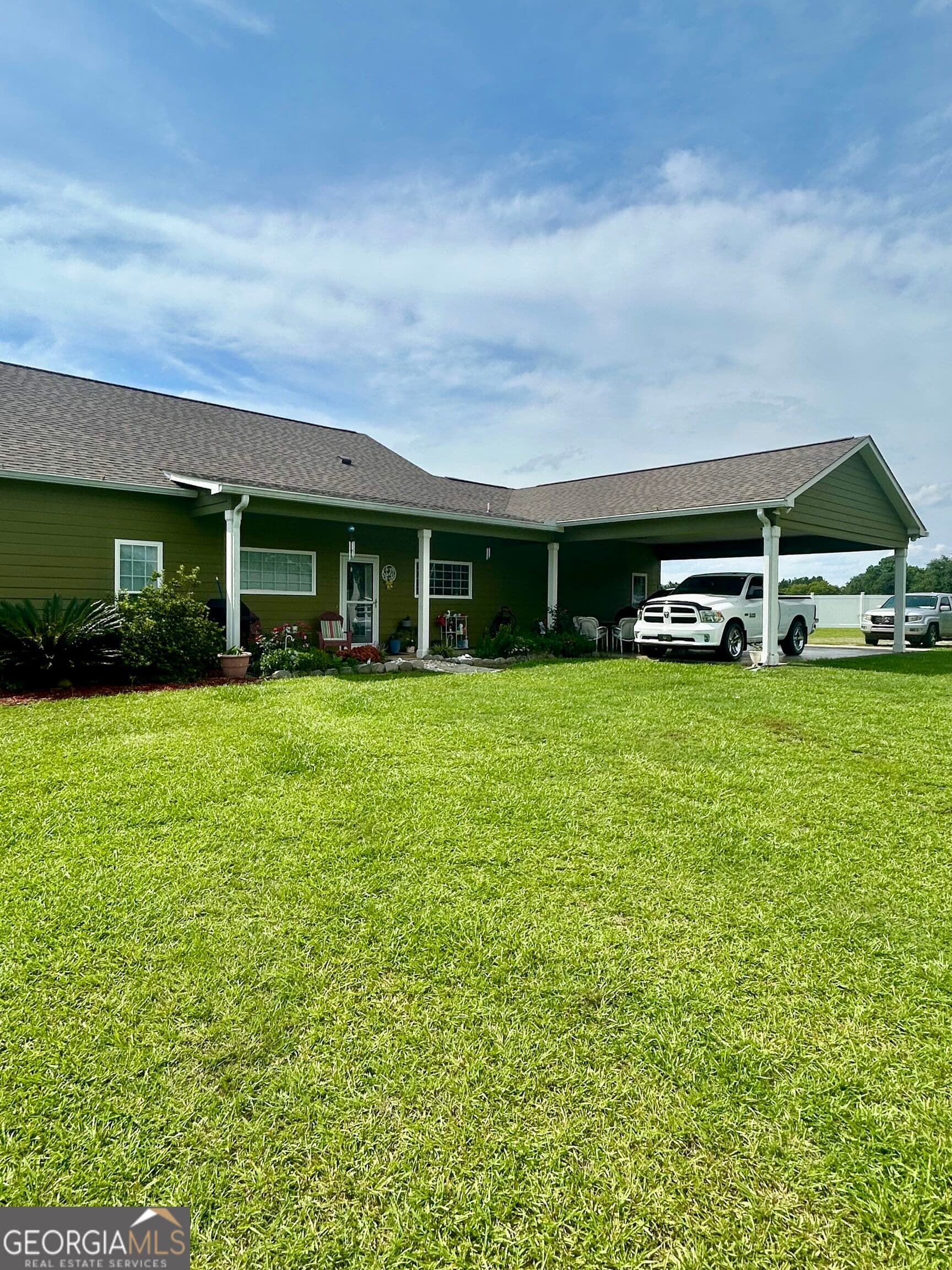4 bedroom, 3 bathroom single family residence under contract at 3858 Sapps Lake Rdn/A N/A, Enigma, GA 31749 — photo 10