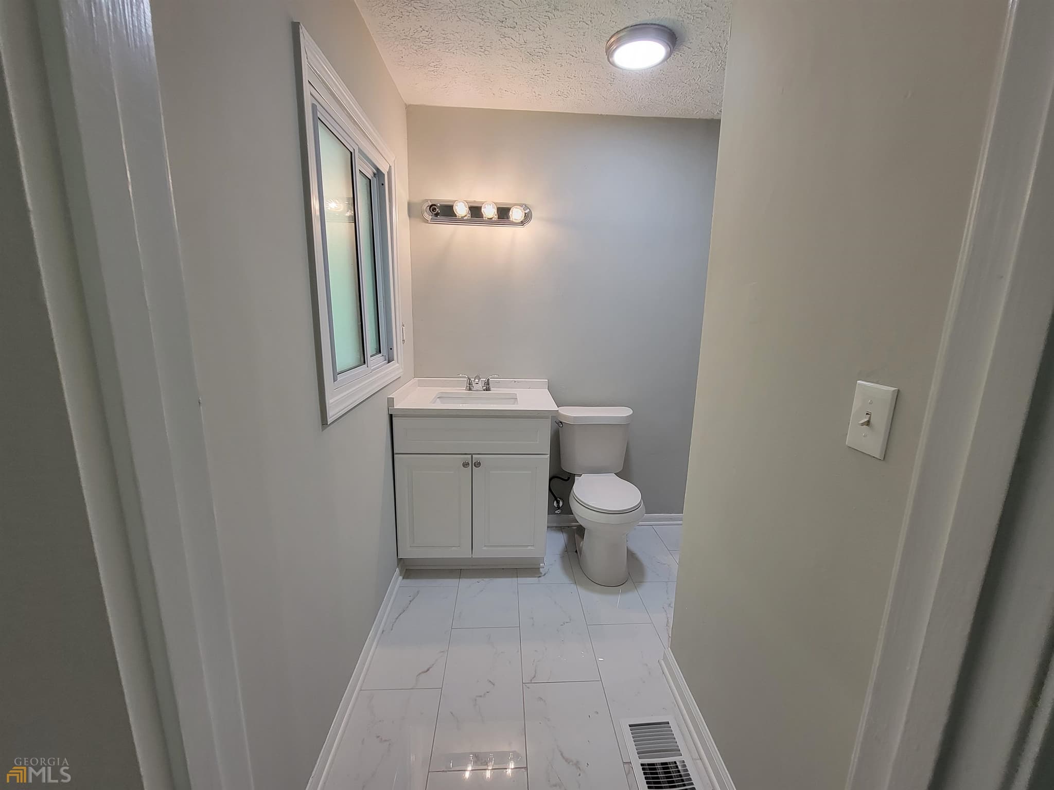 5 bedroom, 2 bathroom, 2,000 sq ft single family residence for rent at 6628 Stark Court, Riverdale, GA 30274 for $1,870 a month — photo 7