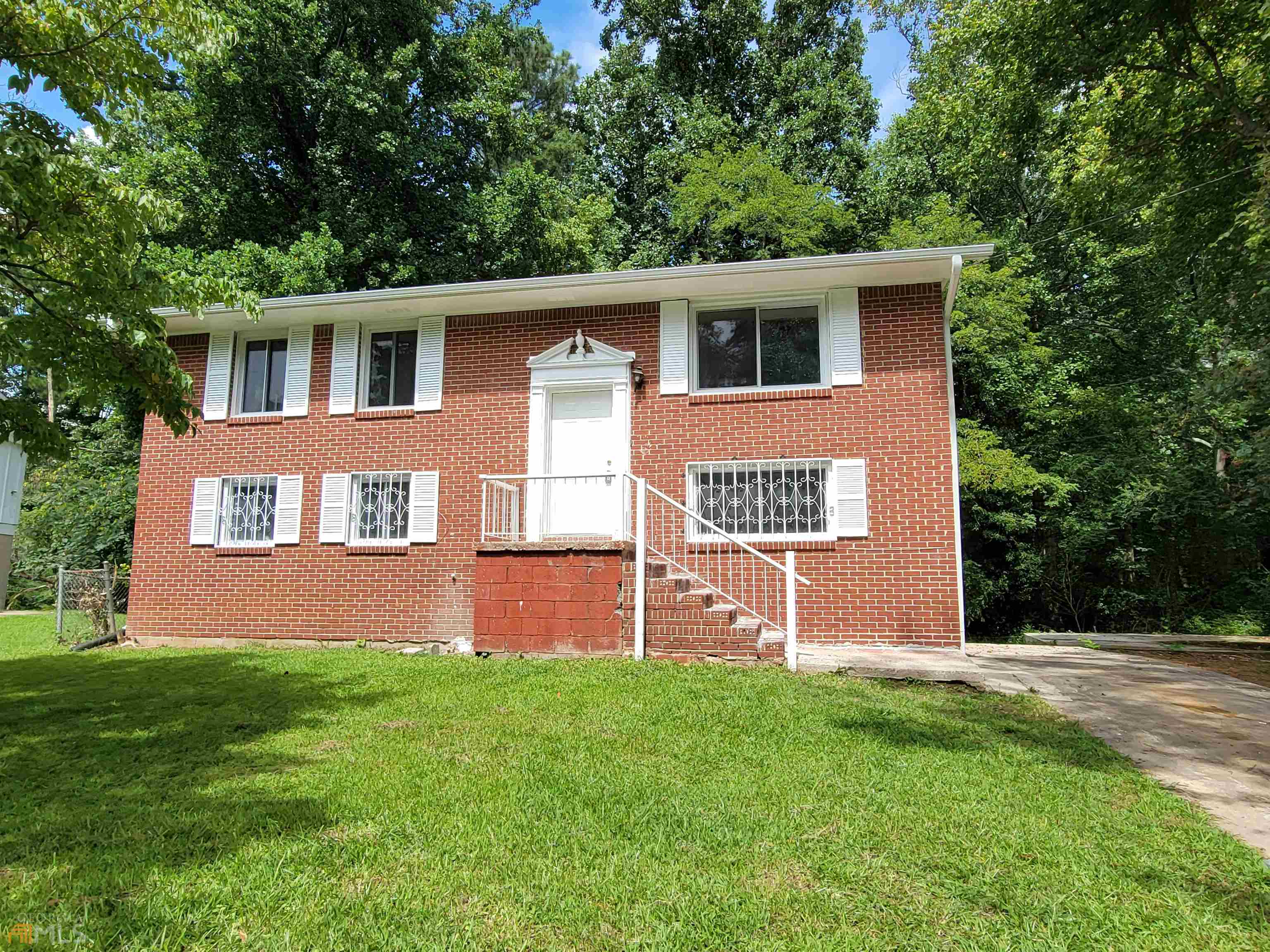 5 bedroom, 2 bathroom, 2,000 sq ft single family residence for rent at 6628 Stark Court, Riverdale, GA 30274 for $1,870 a month — photo 1 of 18