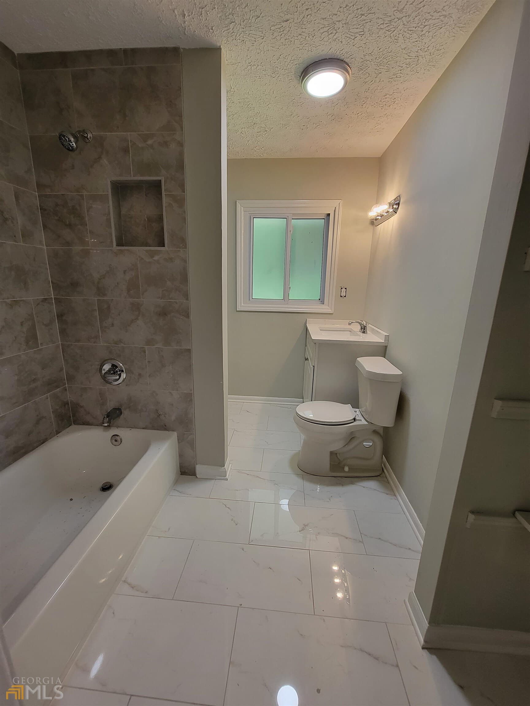 5 bedroom, 2 bathroom, 2,000 sq ft single family residence for rent at 6628 Stark Court, Riverdale, GA 30274 for $1,870 a month — photo 5